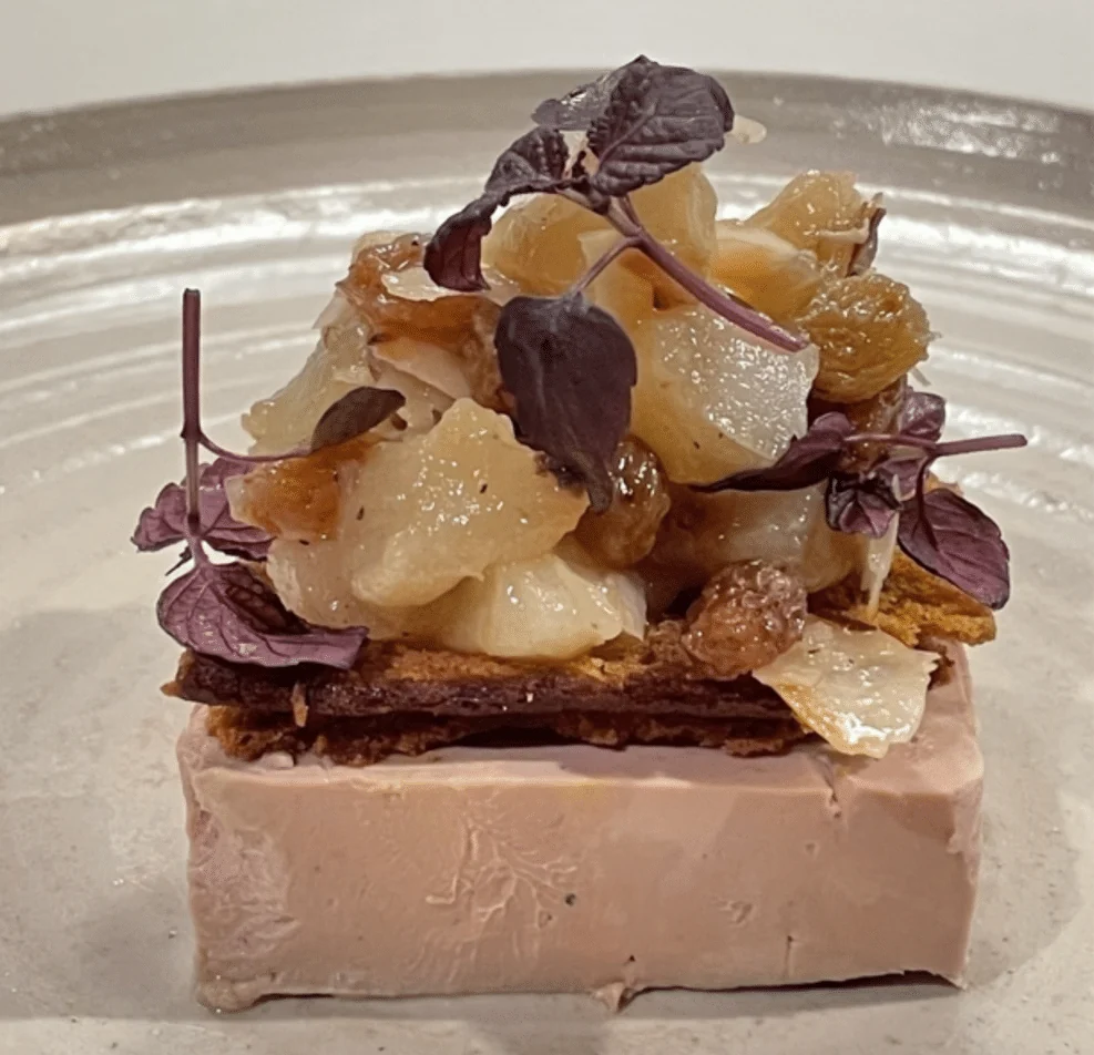 Terrine met gekarameliseerd fruit en verse kruiden